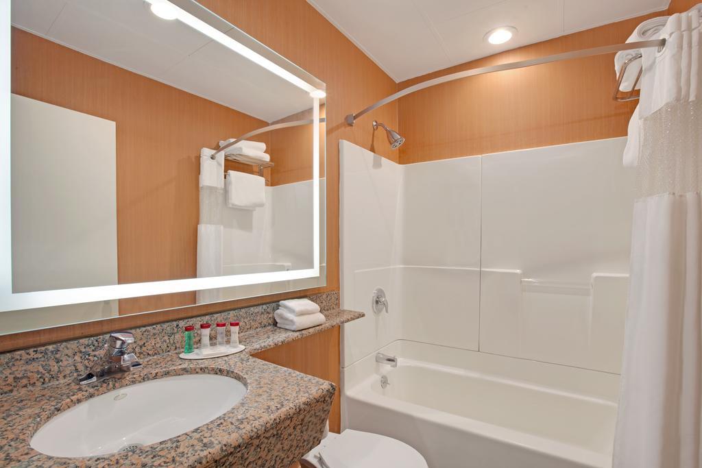 Ramada By Wyndham Bronx Hotel New York Bilik gambar